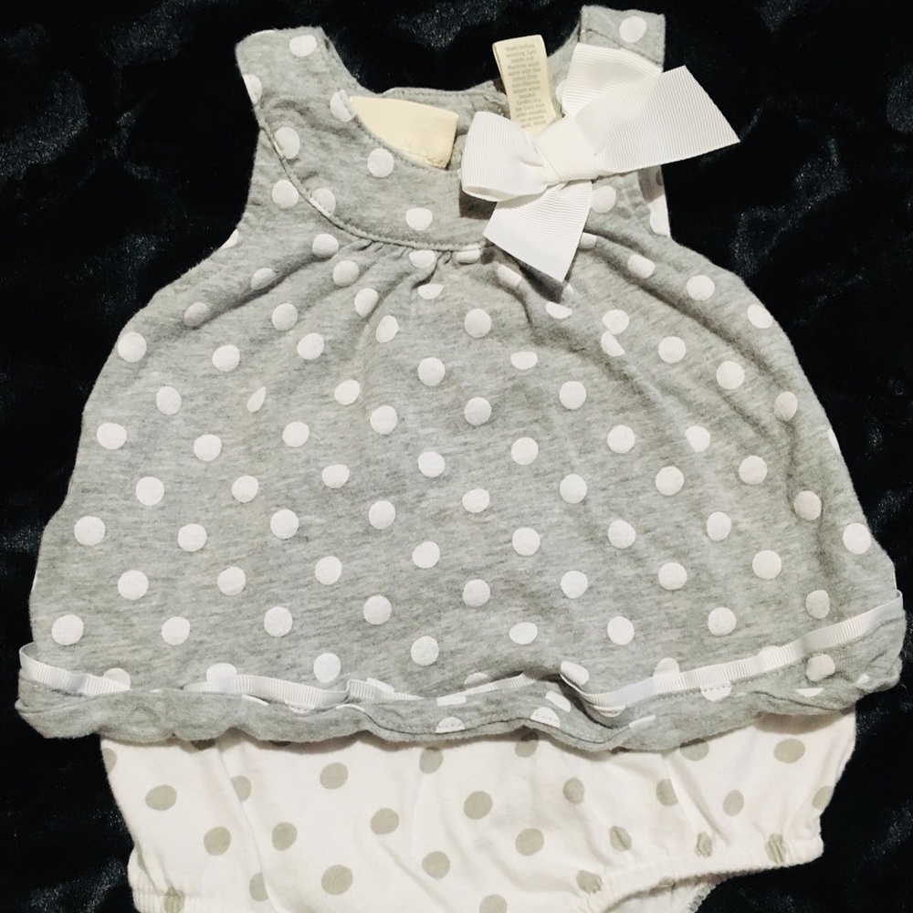 🍟 Baby Girl Onesie (Carters) 🍟